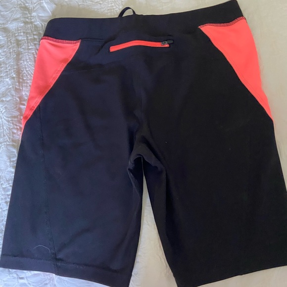 Top - Picture 3 of 5